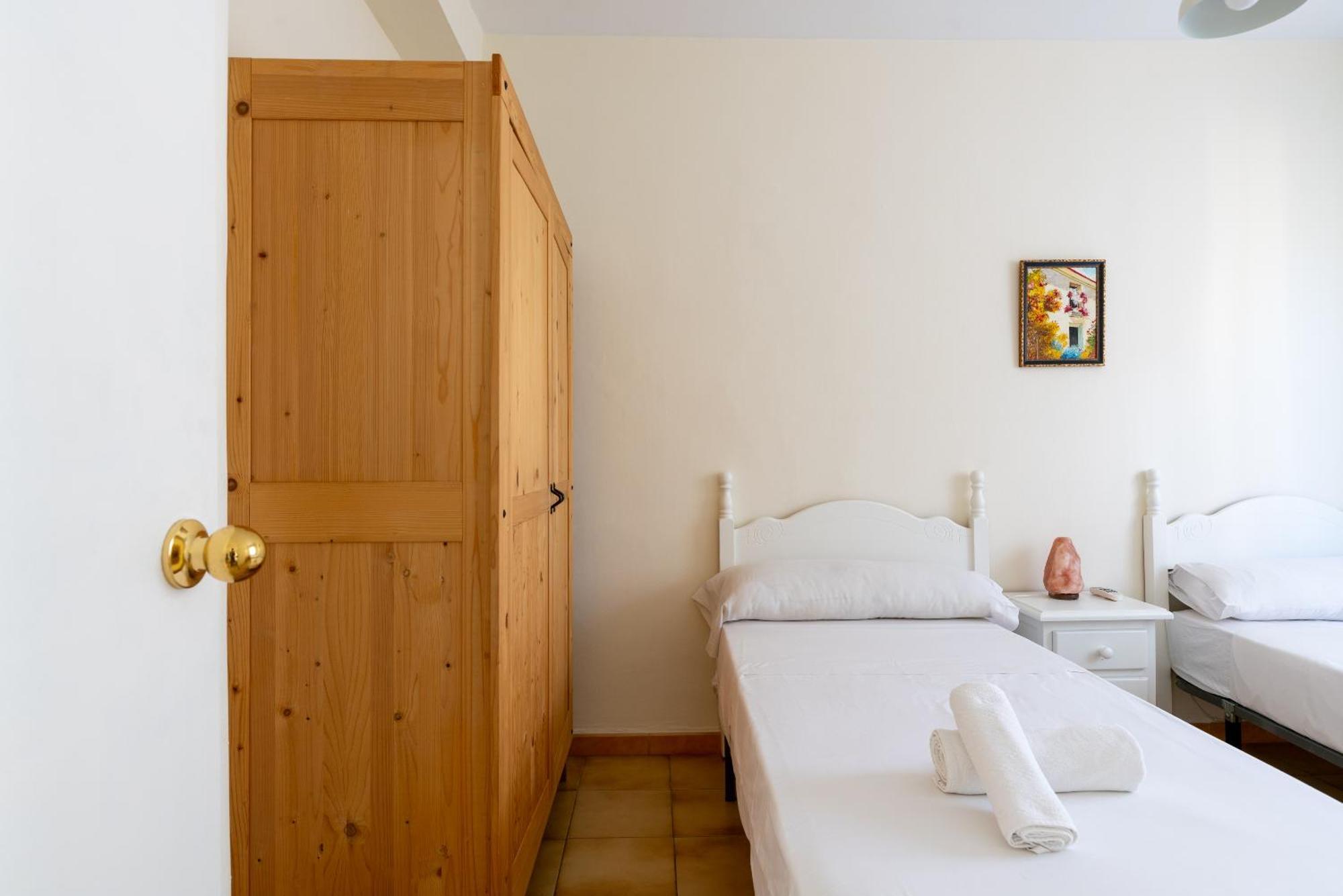 Apartamento Familiar Maria Auxiliadora Sevilla Dış mekan fotoğraf