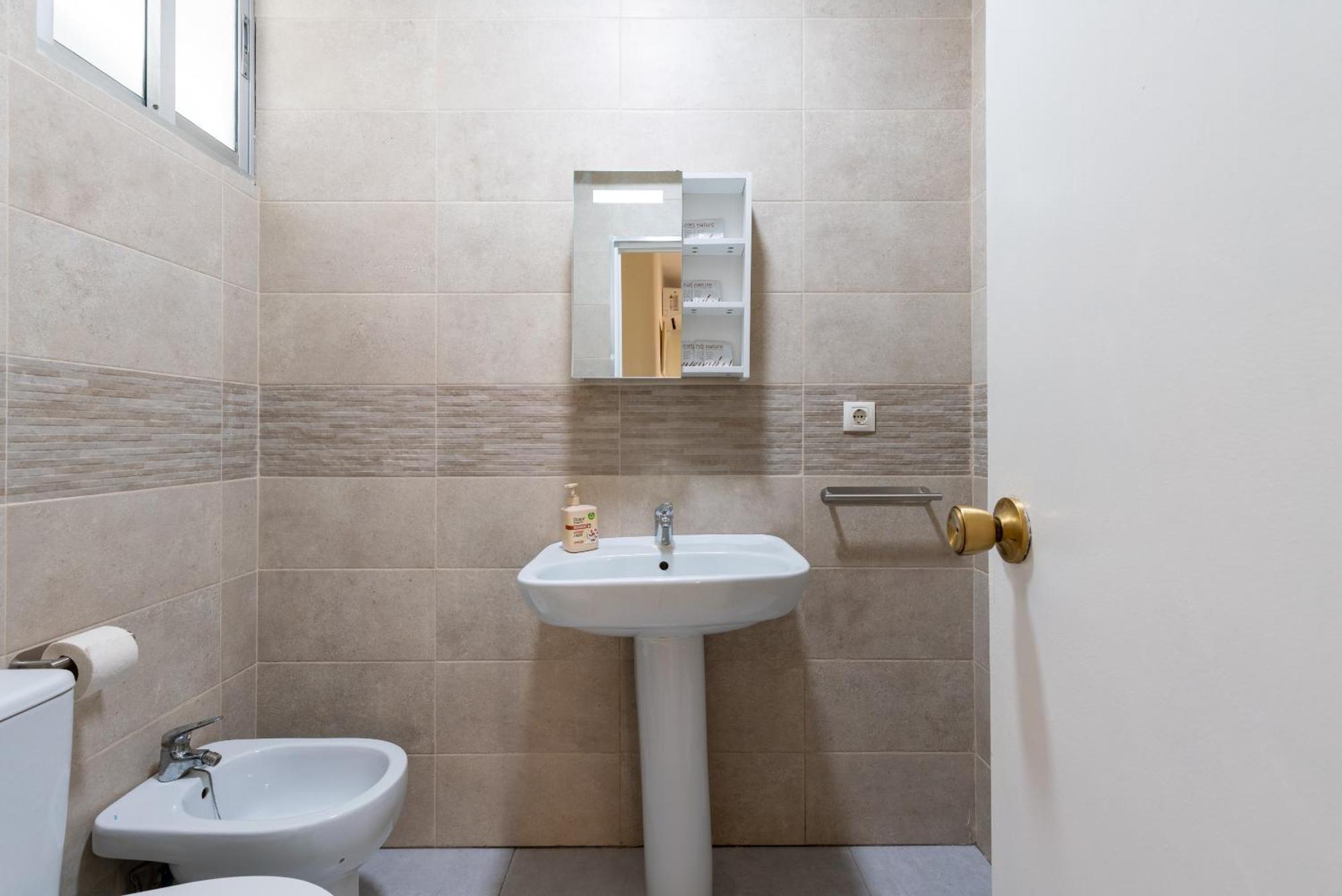 Apartamento Familiar Maria Auxiliadora Sevilla Dış mekan fotoğraf