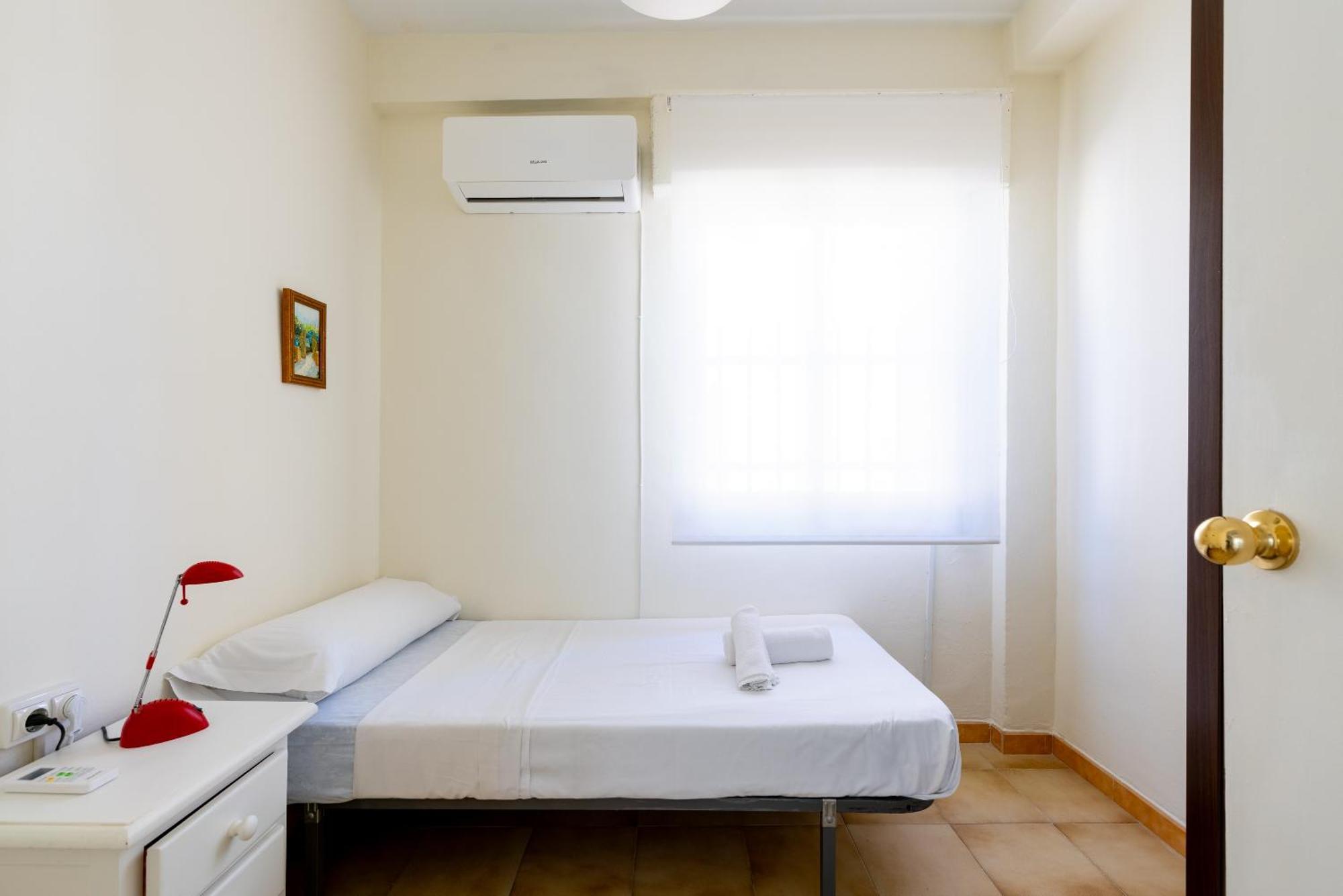 Apartamento Familiar Maria Auxiliadora Sevilla Dış mekan fotoğraf