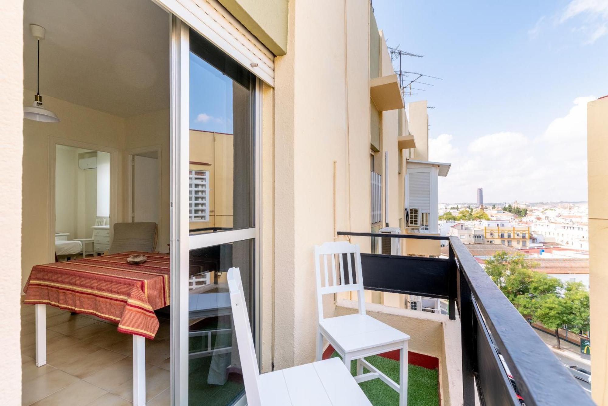Apartamento Familiar Maria Auxiliadora Sevilla Dış mekan fotoğraf