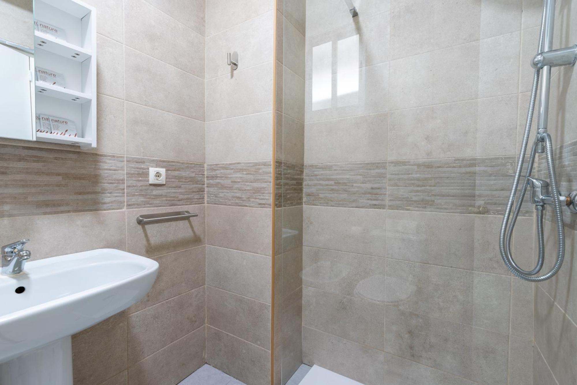 Apartamento Familiar Maria Auxiliadora Sevilla Dış mekan fotoğraf
