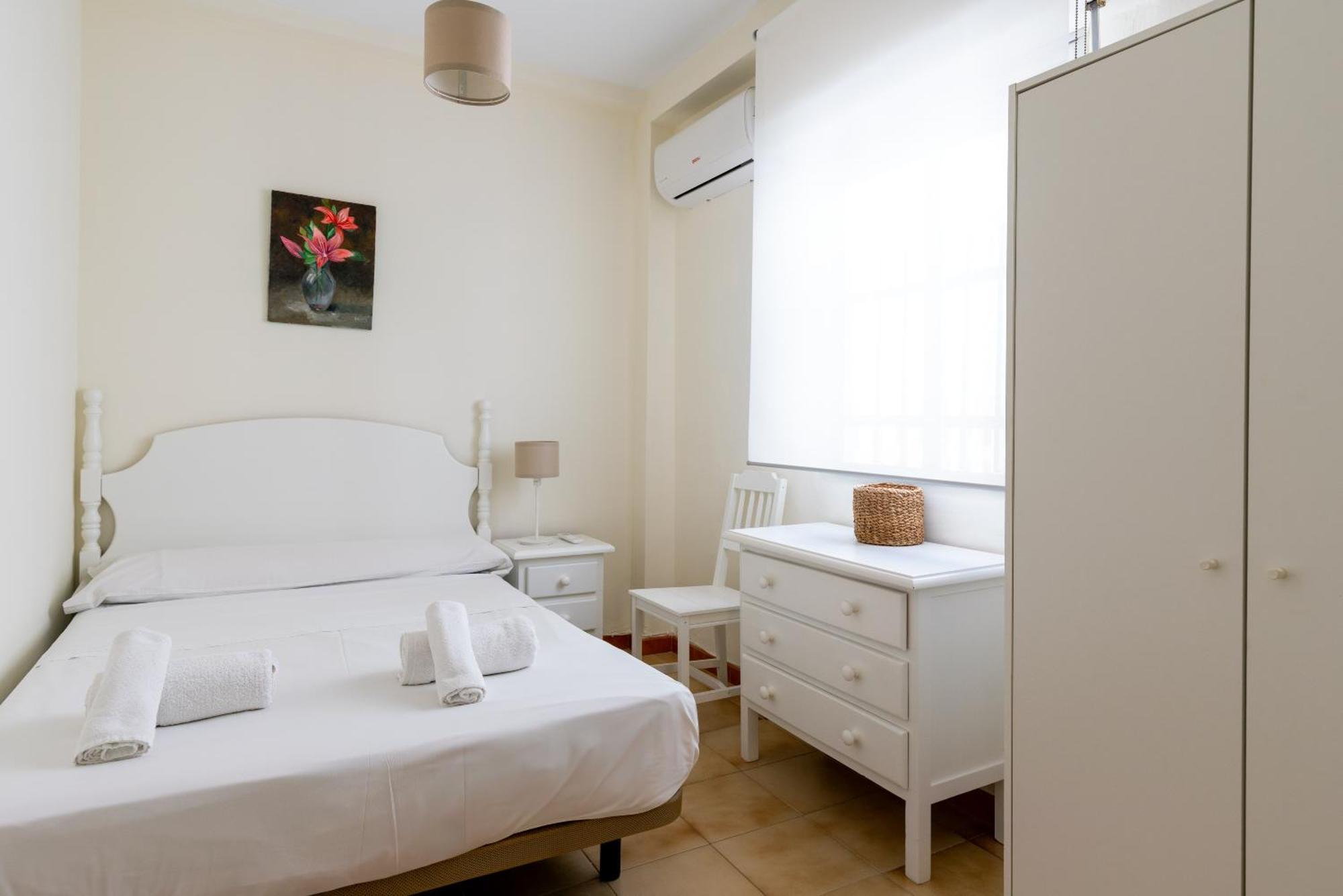 Apartamento Familiar Maria Auxiliadora Sevilla Dış mekan fotoğraf